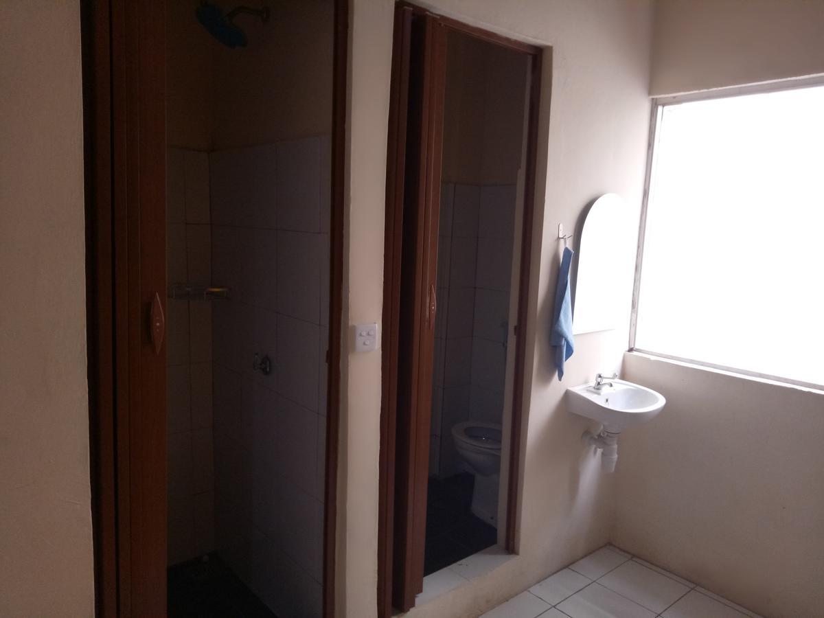 D'Kost Batam Hostel Nagoya Buitenkant foto