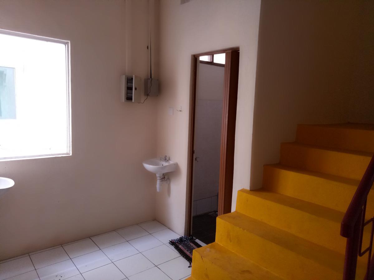 D'Kost Batam Hostel Nagoya Buitenkant foto