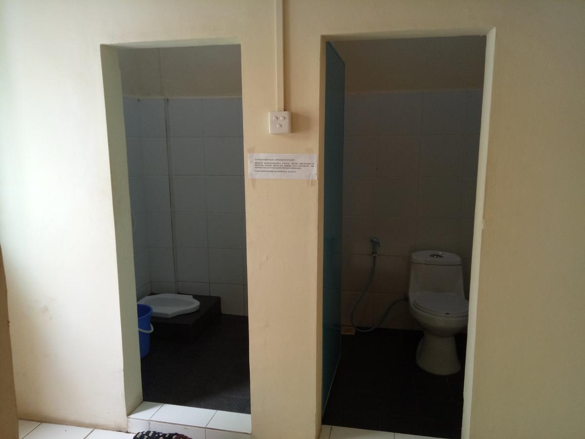 D'Kost Batam Hostel Nagoya Buitenkant foto